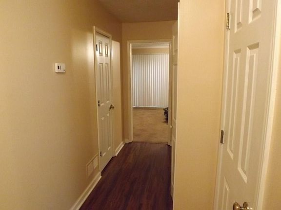 3rd image of 2790 New South Dr