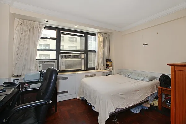 Rented by Douglas Elliman | media 4