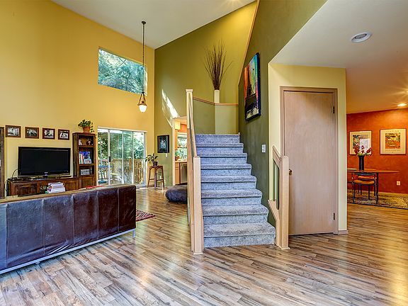 3rd image of 9303 NE 128th Ln