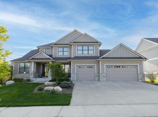 2325 Scenic Park Pl SW, Rochester, MN 55902