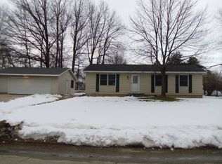 5584 Rockridge Dr NE, Comstock Park, MI 49321