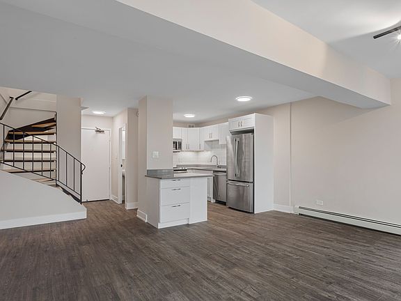 4th image of 6166 N Sheridan Rd APT 8L