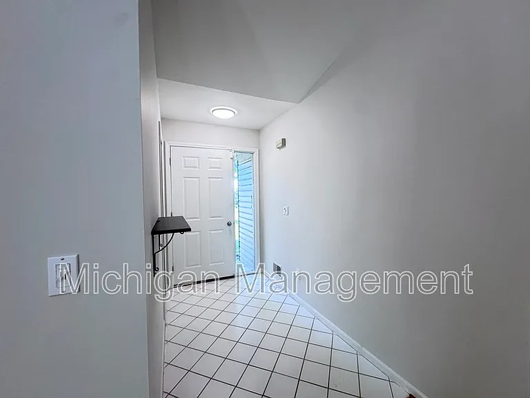 173 Algansee Dr — Photo 42