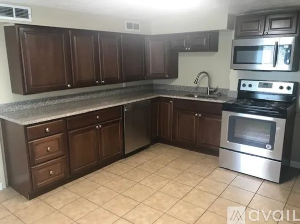 304 Fingal St, Pittsburgh, PA 15211