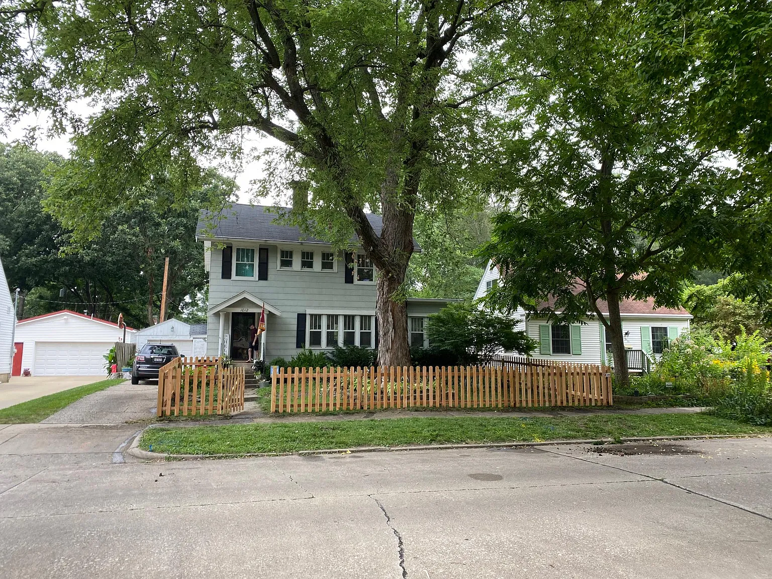 1012 W Washington St photo 1