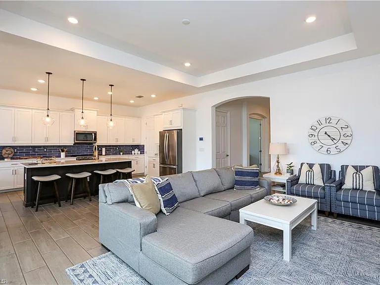14656 Kelson Cir — Photo 43