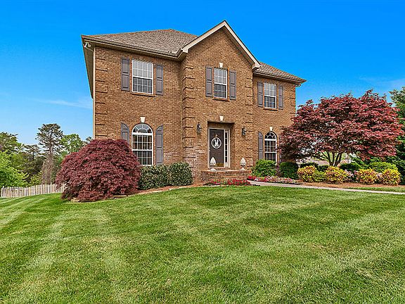 2nd image of 1673 Meadow Chase Ln