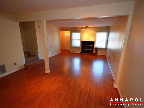 5th image of 15 Janwall Ct