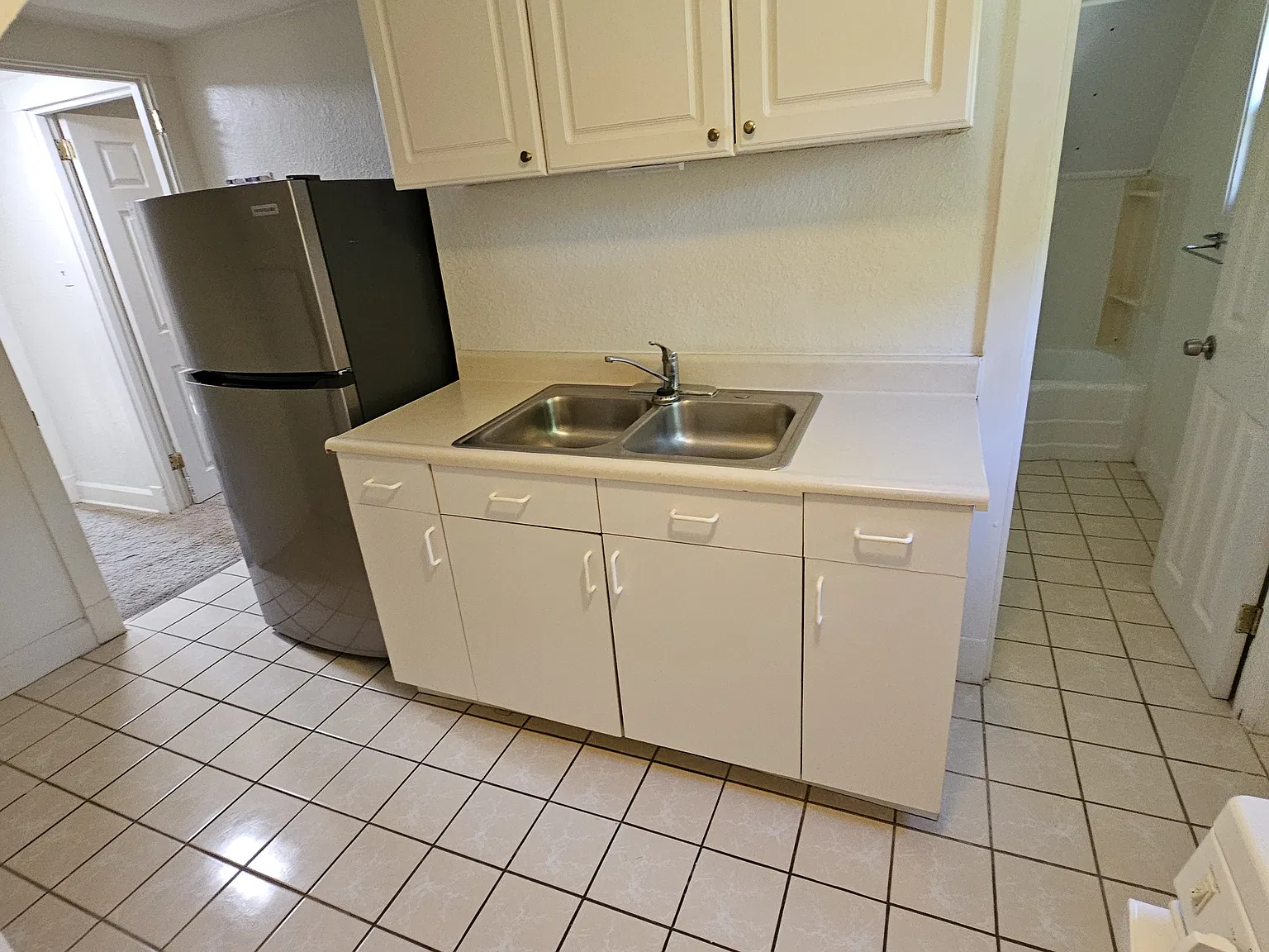 1 bed, $895 — Photo 1