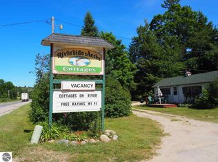 10243 Main St, Honor, MI 49640