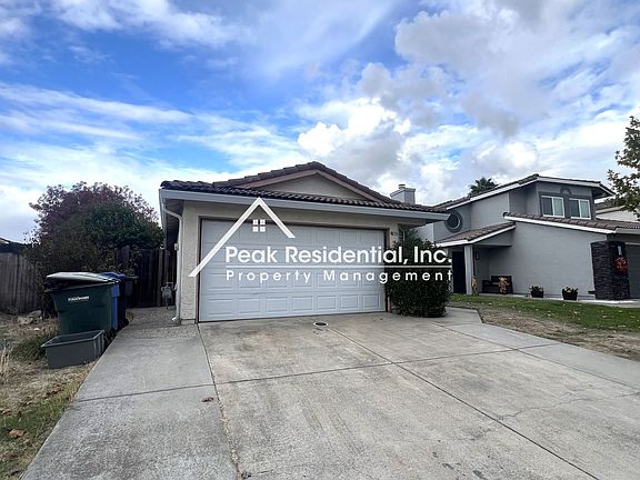 2nd image of 4833 Camino Royale Dr