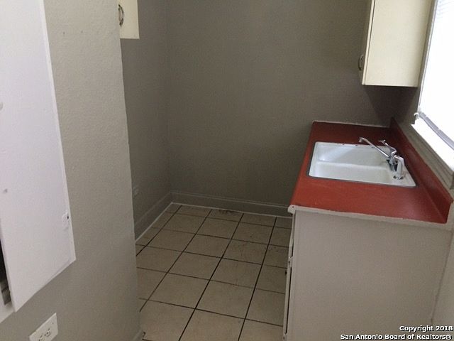1st image of 1907 Wilson APT 3
