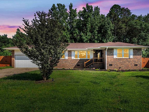 2nd image of 469 Royal Oak Dr