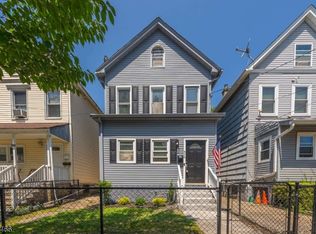 576 Walnut St, Elizabeth City, NJ 07201