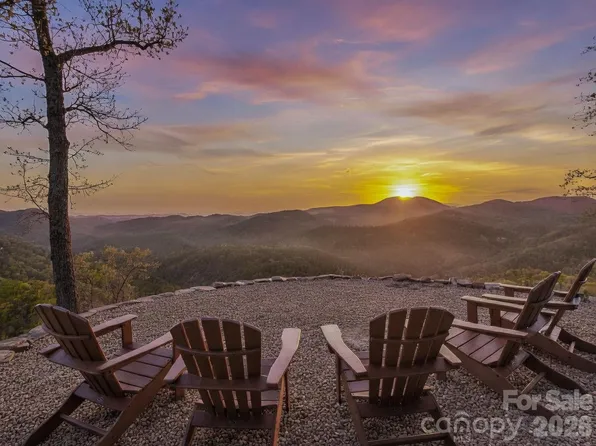 200 Granite Bridge Ct, Black Mountain, NC 28711