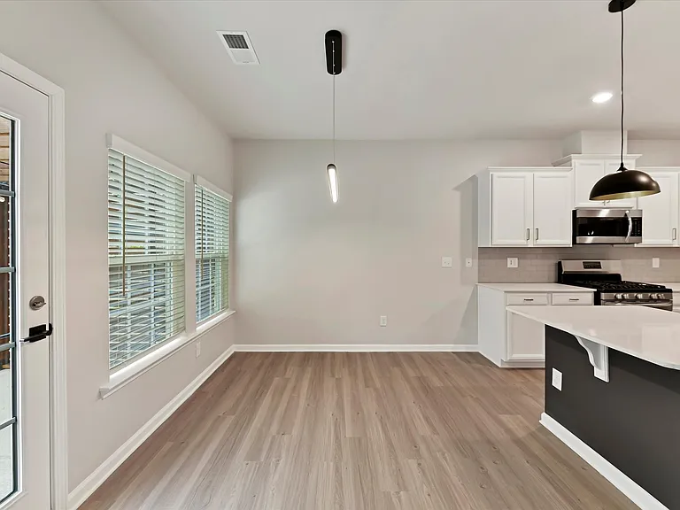 1257 Loggerhead Dr — Photo 8