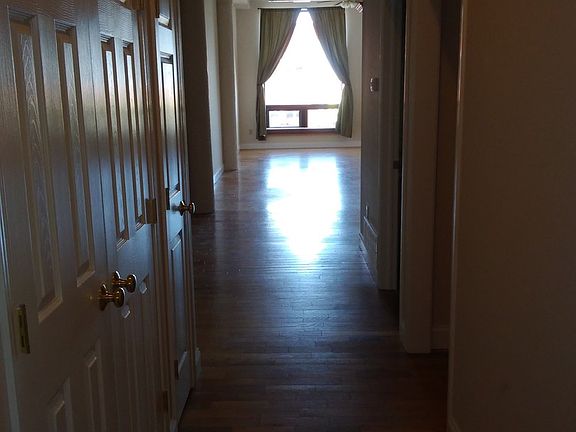 4th image of 466 N Salina St APT 9