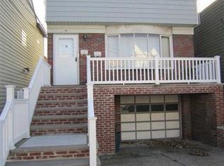 10 W 44th St, Bayonne, NJ 07002