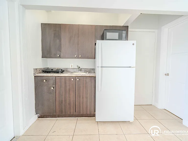 8315 Byron Ave #7A — Photo 12