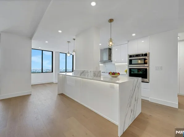 200 Winston, Cliffside Park, NJ 07010