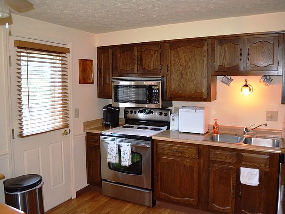 5th image of 1390 Cottonwood Ct