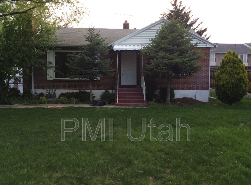 1st image of 1926 S Columbia Ln