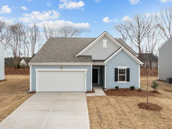 1520 Pond Overlook Dr, Nashville, NC 27856