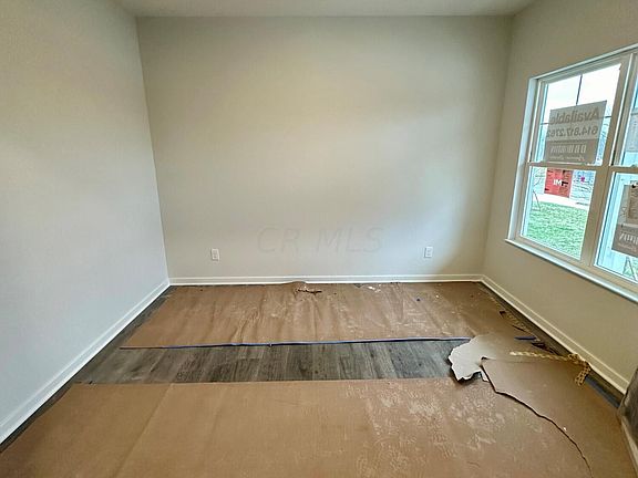 4th image of 185 Norland Dr