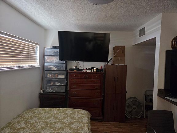5th image of 6580 W Flagler St APT 101