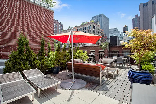 Rented by Douglas Elliman | media 15