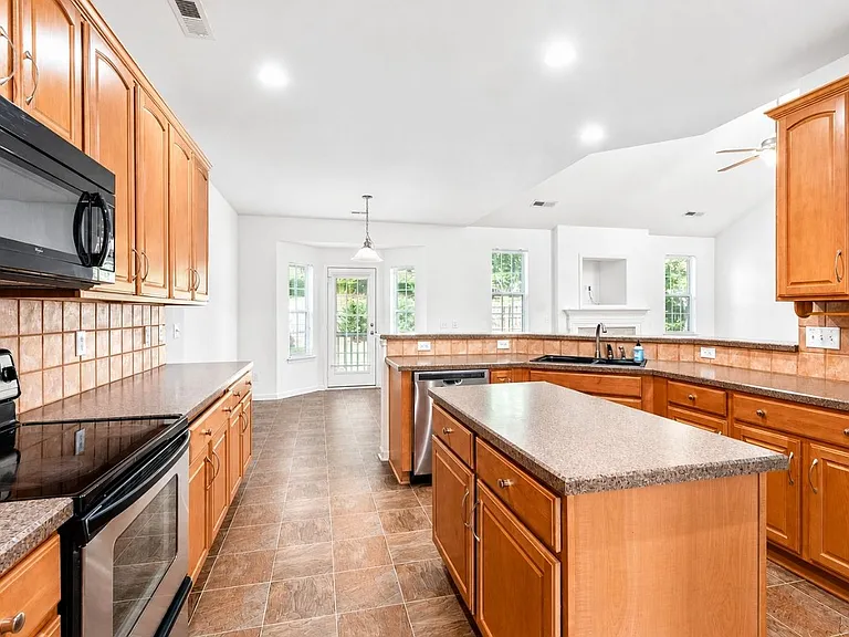 10922 Sedgemoor Ln — Photo 10