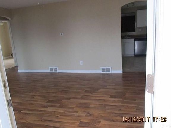 3rd image of 46 Orchard Ave