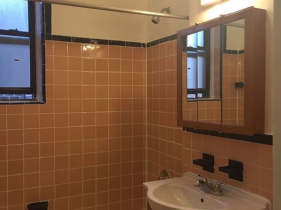 5th image of 14055 Burden Cres APT 2L