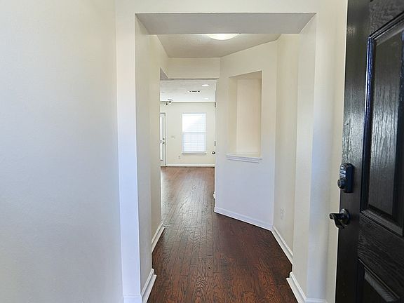 4th image of 3029 Burnt Pine Dr