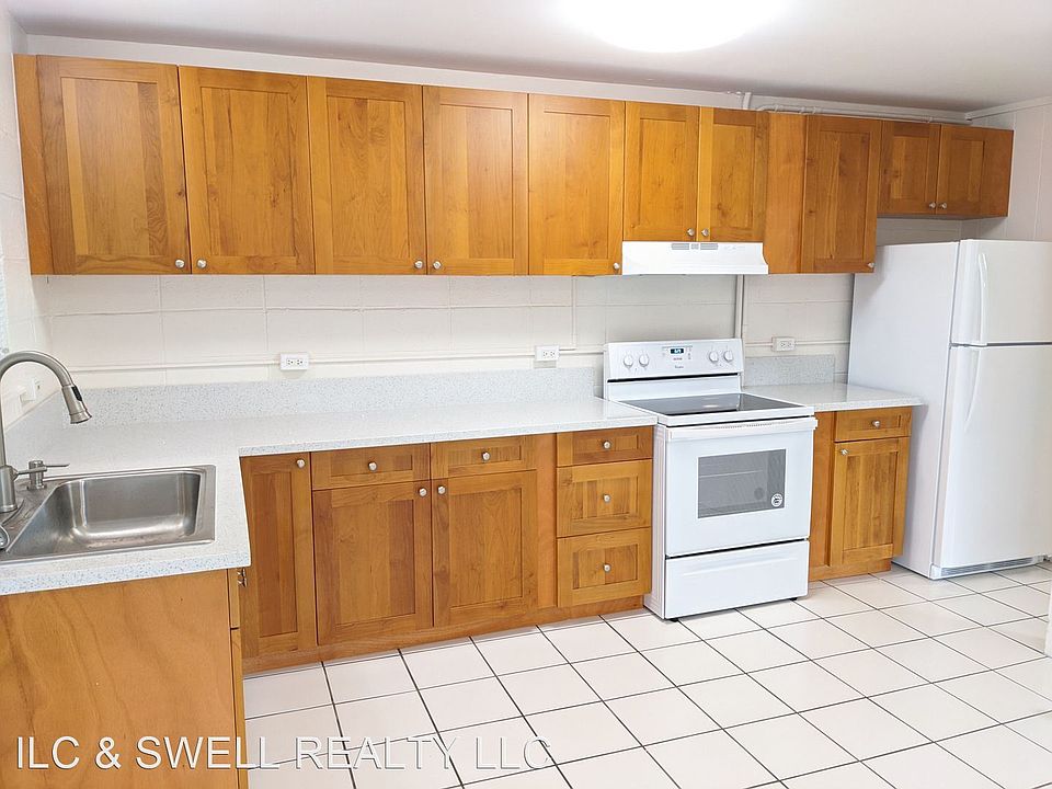 1st image of 3205 Castle St APT 3