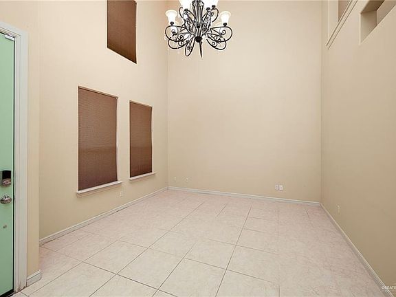 3rd image of 3109 S Casa Linda St