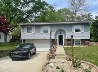 102 Creekside Dr, Collinsville, IL