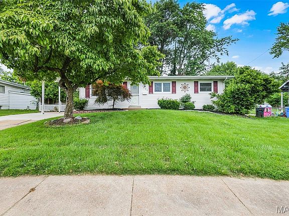 3rd image of 1385 Mallard Ln
