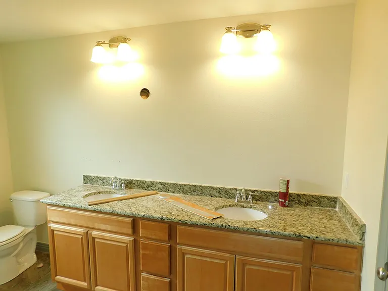 3306 N Hughmount Rd — Photo 9