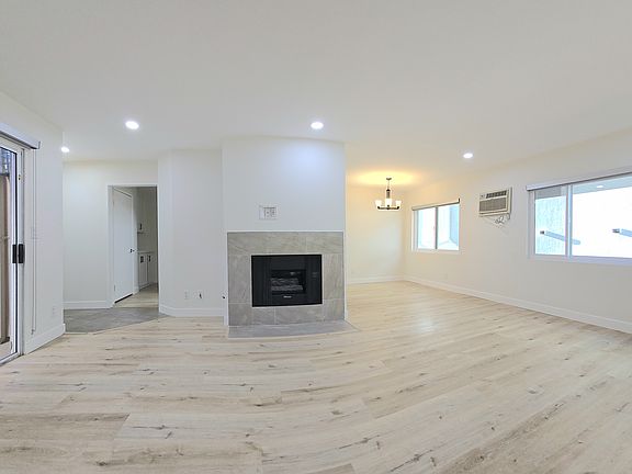 4th image of 1559 S Armacost Ave #102