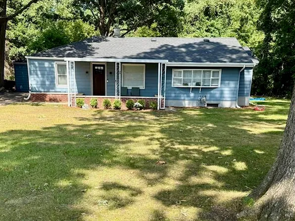 2277 Laurel Dr, Benton Harbor, MI 49022