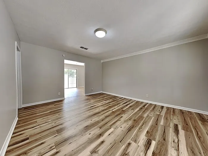 1846 Grove Park Dr — Photo 4
