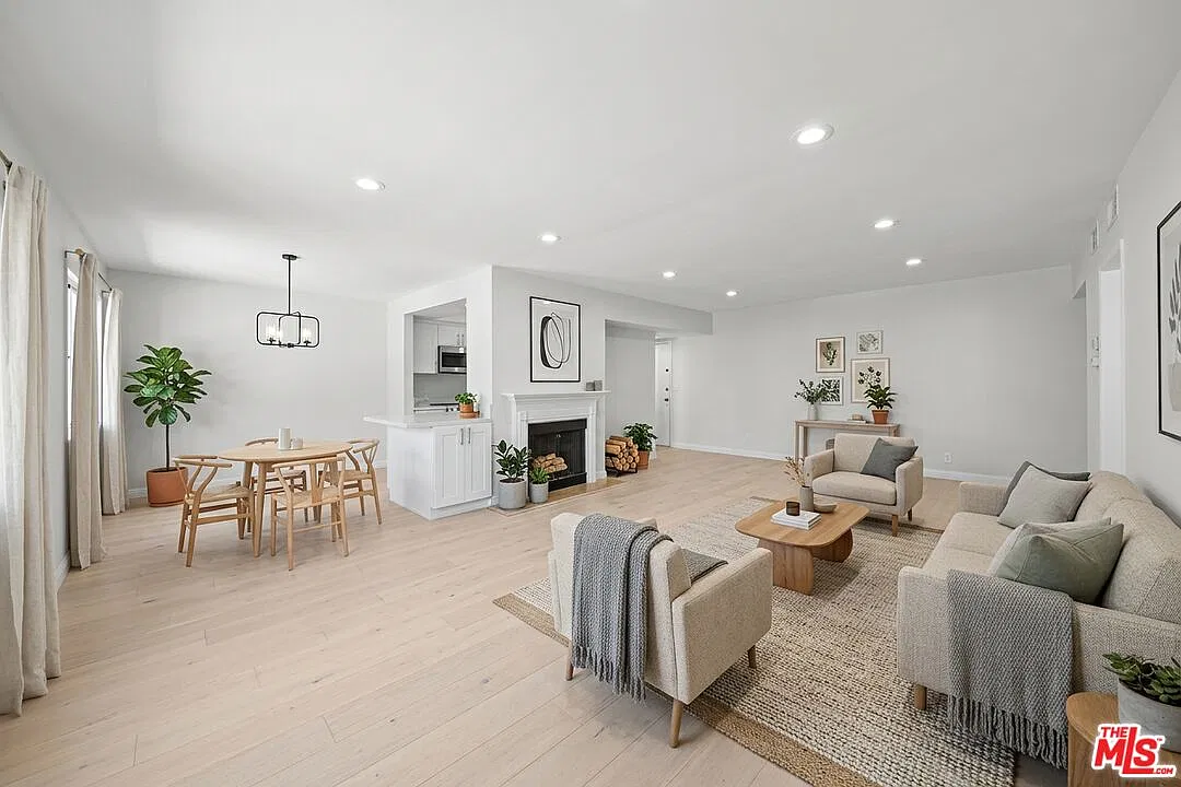 2 bed, 2.0 bath, 1170 sqft, $3,900 — Photo 4
