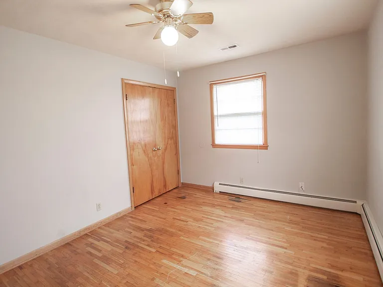 1303 Smiley Ln — Photo 26