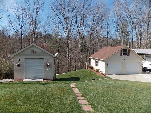 5th image of 327 Brookwood Acres Dr
