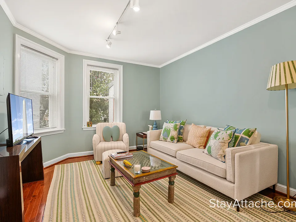 1-3143 N St NW #1WASHINGTON