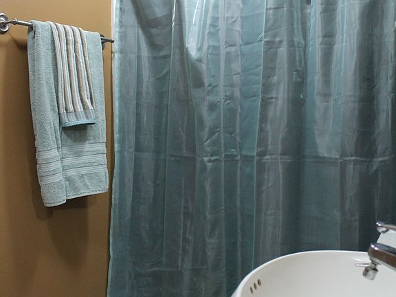 2nd Bathroom