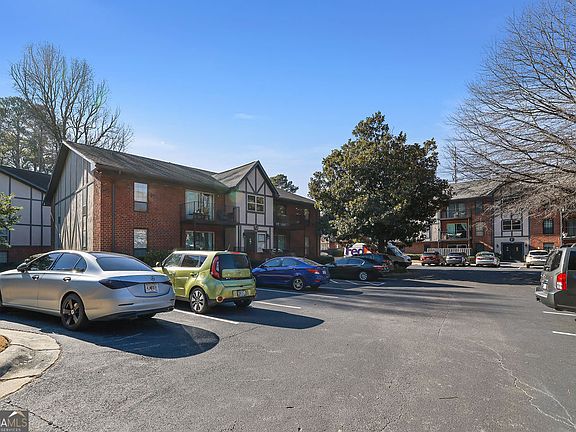 2nd image of 6851 Roswell Rd Unit G8