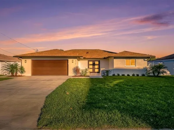 4119 Royal Palm Dr, Bradenton, FL 34210