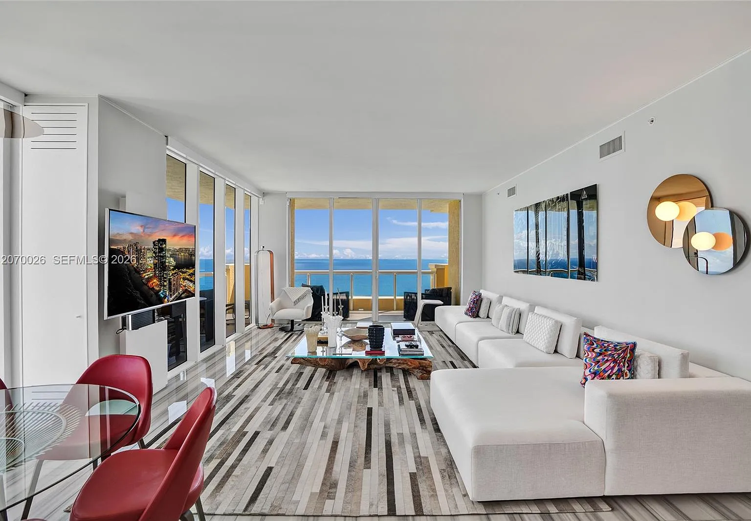 Acqualina Ocean Residence — Photo 1